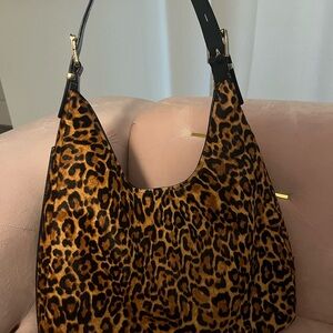 XSOLD Michael Kors Leopard Print Shoulder Bag